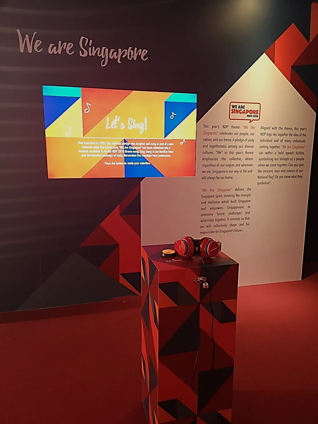 We are Singapore screen and gift box display